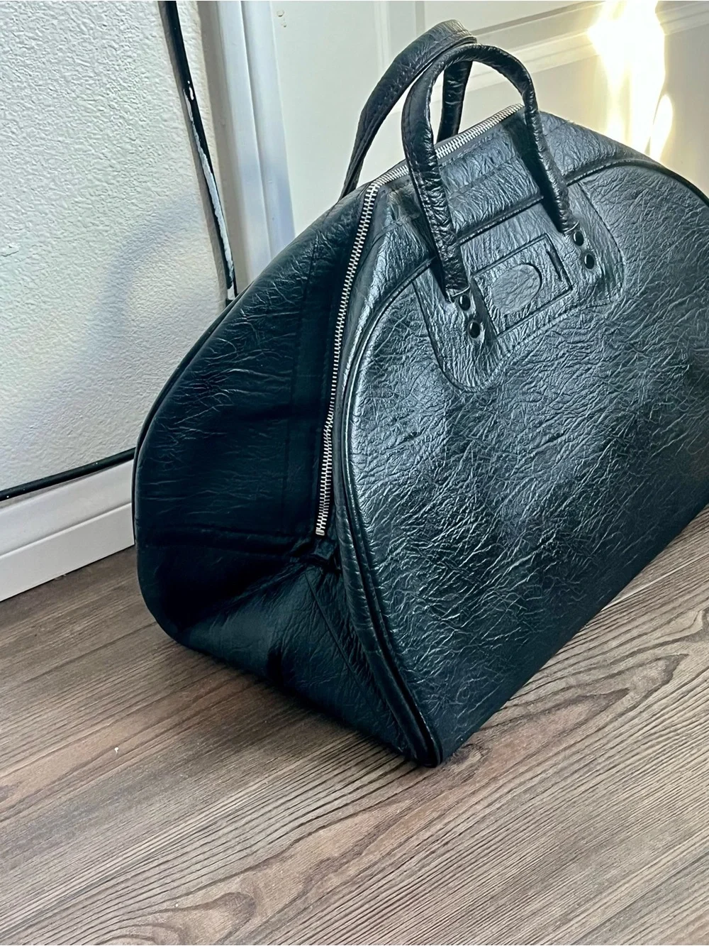 Black Men's Leather Weekender Bag - Classic Travel Holdall